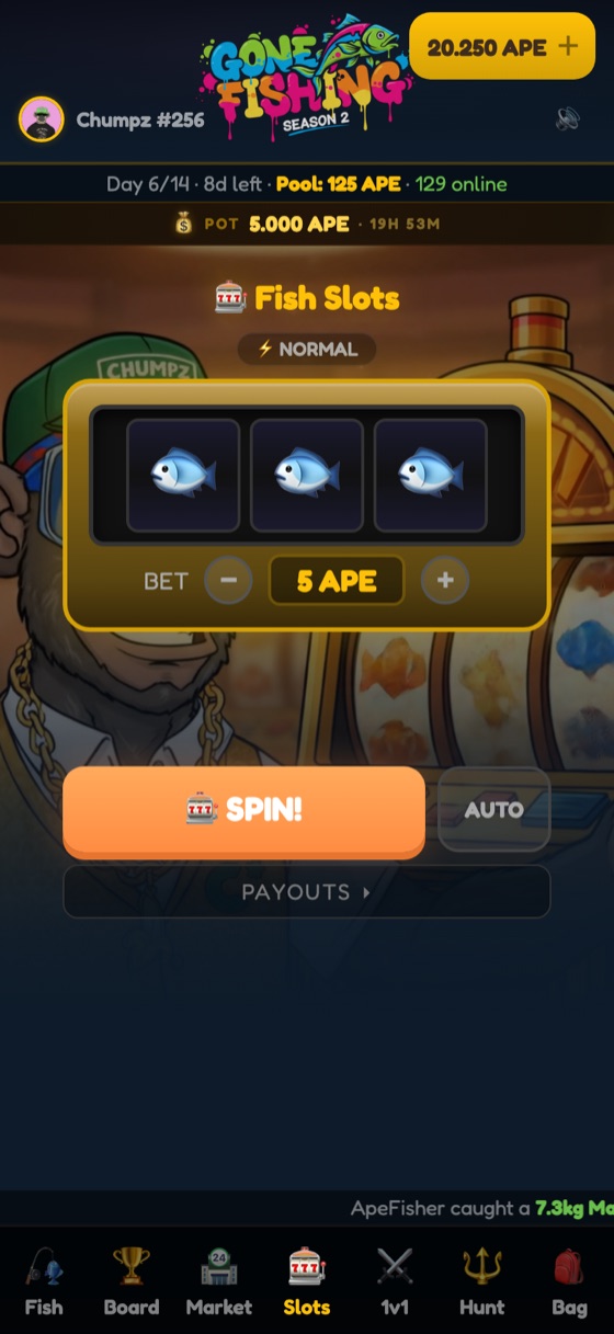 Fish Slots screen — three reels and bet stepper
